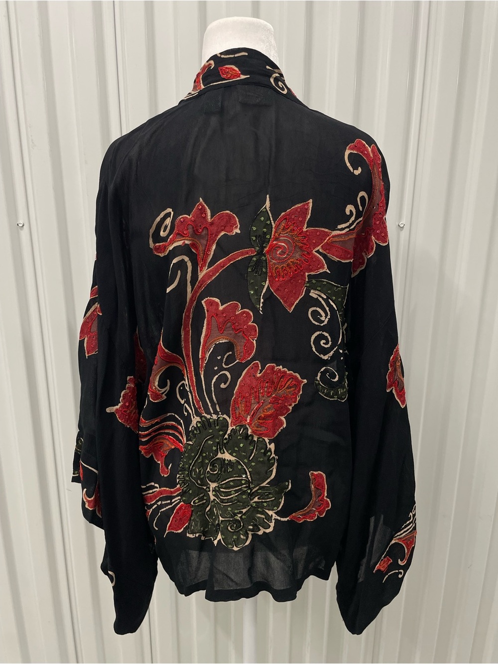 Chicos Vintage Black Red Floral Sequin Kimono Shawl Small Medium Whimsigoth Vamp